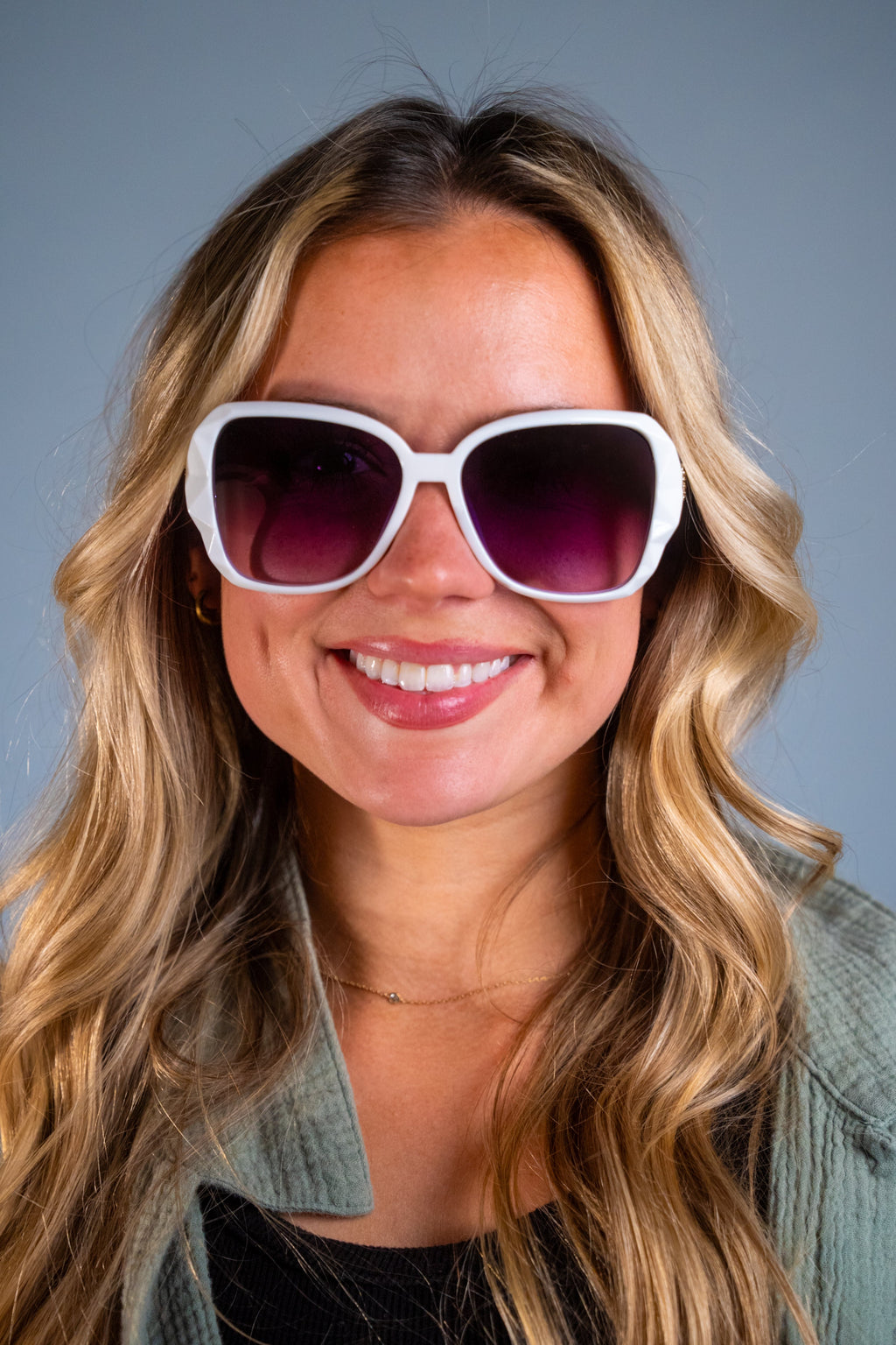 LADYBOSS SUNGLASSES - MAVENS (White)-2